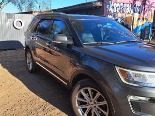 2018 Ford Explorer V Рестайлинг 2, серый, 3100000 рублей, вид 2