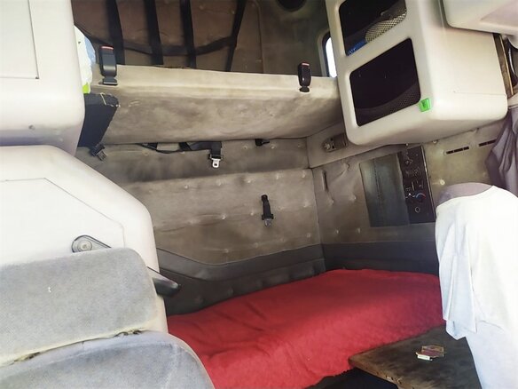 2001 Volvo VNL, красный, 1172640 рублей - вид 3
