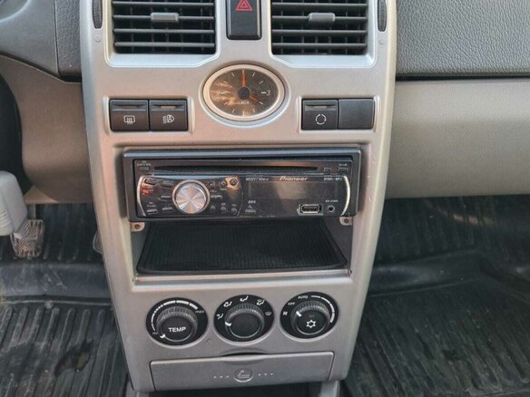2009 Lada (ВАЗ) Priora I, серебристый, 320000 рублей - вид 9
