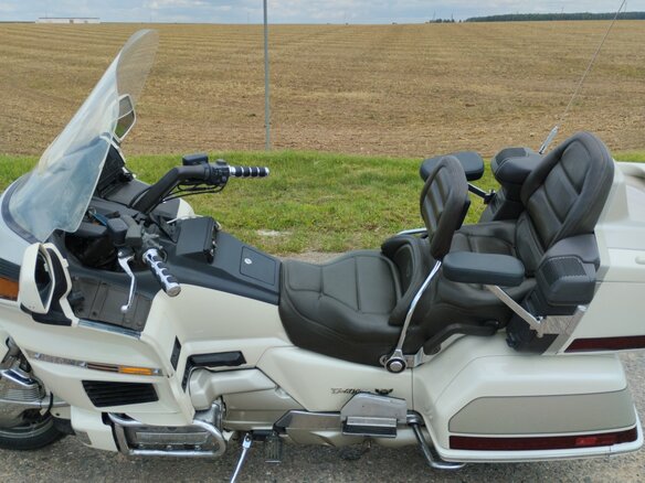 1990 Honda GL 1500 Gold Wing, белый, 377404 рублей - вид 3