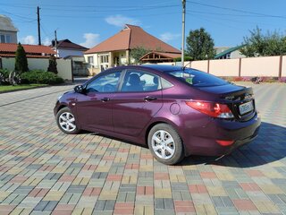 2011 Hyundai Accent IV, фиолетовый, 800000 рублей, вид 5
