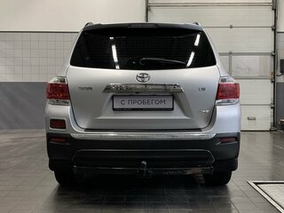 2013 Toyota Highlander II (XU40) Рестайлинг, серебристый, 1939000 рублей, вид 4
