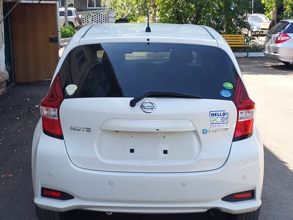 2019 Nissan Note e-Power II Рестайлинг, белый, 1250000 рублей - вид 5