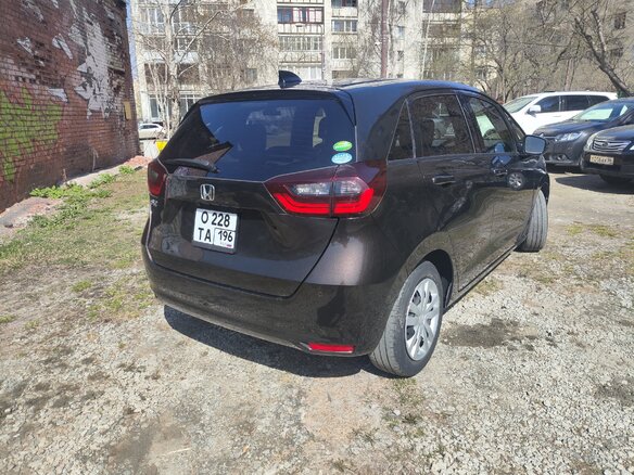 2020 Honda Fit IV, коричневый, 1300000 рублей - вид 3