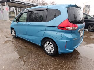 2017 Honda Freed II, синий, 1530000 рублей, вид 5