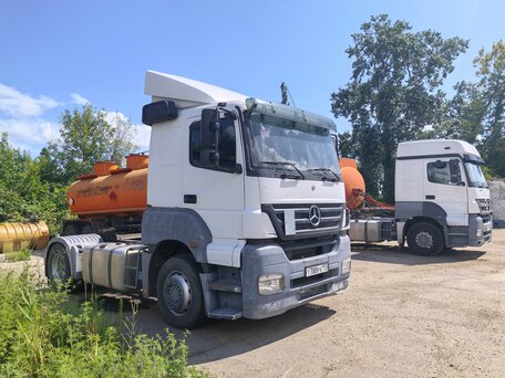 2011 Mercedes-Benz Axor, белый, 1550000 рублей, вид 2