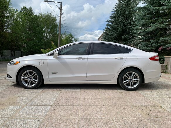 2016 Ford Fusion (North America) II Рестайлинг, белый, 2080000 рублей - вид 8
