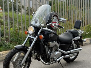 1994 Honda Magna, чёрный, 400000 рублей, вид 1