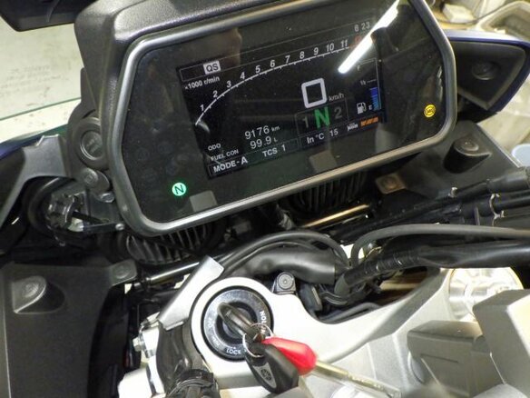 2020 Yamaha MT-09 Tracer (FJ-09), синий, 1000000 рублей - вид 6