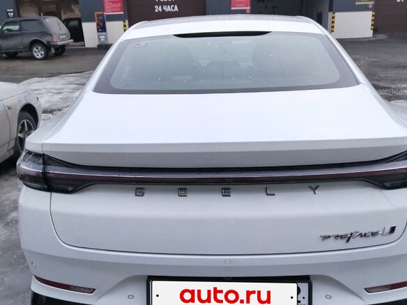 2024 Geely Preface I, белый, 3000000 рублей - вид 4