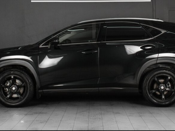 2020 Lexus NX 200 I Рестайлинг, чёрный, 5000000 рублей - вид 2
