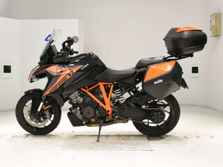 2022 KTM 1290 Super Duke GT, чёрный, 1300000 рублей, вид 2