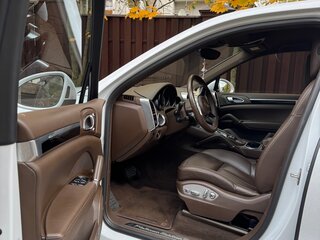 2017 Porsche Cayenne Diesel II Рестайлинг (958), белый, 5500000 рублей, вид 5
