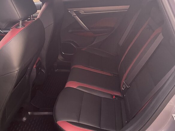 2022 Geely Coolray I, серебристый, 1800000 рублей - вид 6
