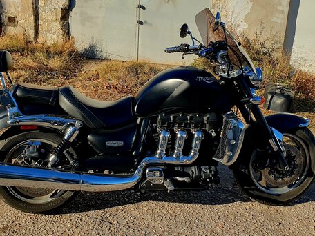 2011 Triumph Rocket 3, чёрный, 900000 рублей, вид 1
