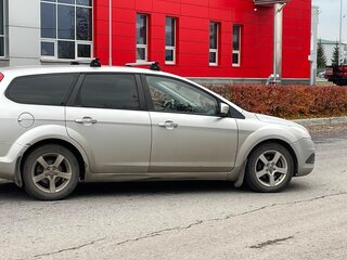 2009 Ford Focus II Рестайлинг, серебристый, 560000 рублей, вид 4