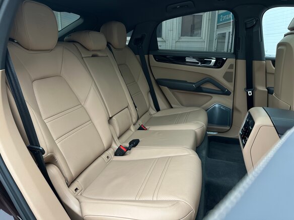 2020 Porsche Cayenne S Coupé III, коричневый, 10400000 рублей - вид 16