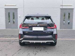 2026 BMW X1 Long 25Li xDrive III (U11/U12), чёрный, 4552030 рублей, вид 4
