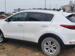 2016 Kia Sportage IV, белый, 1700000 рублей, вид 3