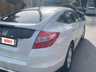 2011 Honda Crosstour I, белый, 1700000 рублей, вид 4