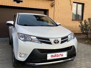 2015 Toyota RAV4 IV (XA40), белый, 2220000 рублей, вид 1