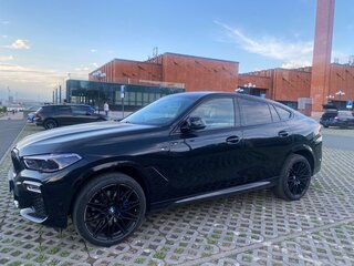 2021 BMW X6 30d III (G06), чёрный, 7200000 рублей, вид 3