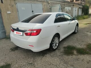 2014 Toyota Camry VII (XV50), белый, 1700000 рублей, вид 3