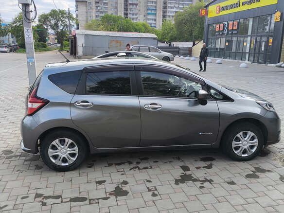2018 Nissan Note e-Power II Рестайлинг, серый, 1150000 рублей - вид 13