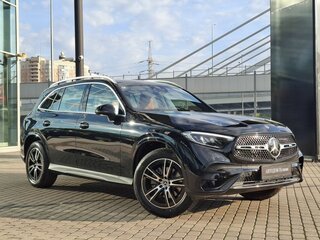 2026 Mercedes-Benz GLC 200 II (X254), чёрный, 8580000 рублей, вид 3