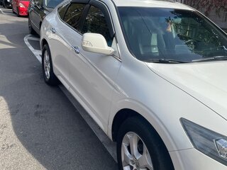 2011 Honda Crosstour I, белый, 1700000 рублей, вид 2
