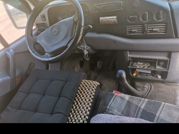 1998 Mercedes-Benz Sprinter, белый, 520000 рублей - вид 6
