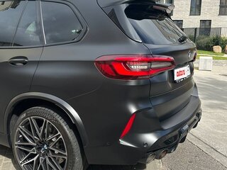 2021 BMW X5 M Competition III (F95), чёрный, 7687472 рублей, вид 3