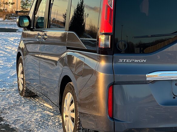 2018 Honda Stepwgn V Рестайлинг, серый, 2249000 рублей - вид 4