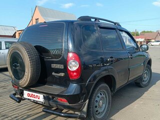 2011 Chevrolet Niva I Рестайлинг, серебристый, 500000 рублей, вид 5