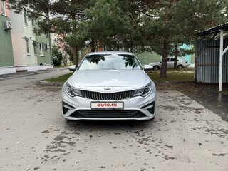 2019 Kia Optima IV Рестайлинг, серебристый, 1300000 рублей, вид 2