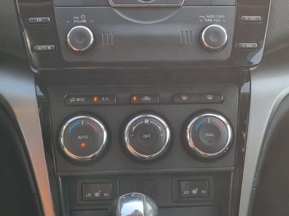 2010 Mazda 6 II (GH) Рестайлинг, серебристый, 1050000 рублей - вид 12