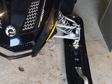 2011 BRP Ski-Doo Expedition SE 1200, чёрный, 1750000 рублей, вид 3