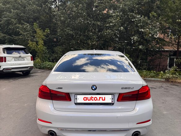 2018 BMW 5 серии 520d xDrive VII (G30/G31/G38), белый, 2650000 рублей - вид 1