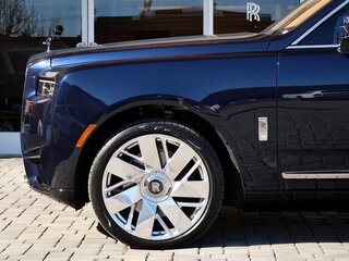 2025 Rolls-Royce Cullinan I Рестайлинг (Series II), чёрный, 59076072 рублей, вид 4