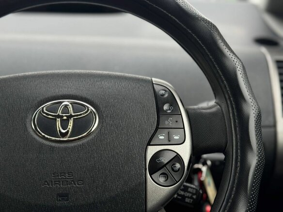 2010 Toyota Prius JDM II Рестайлинг (XW20), белый, 679000 рублей - вид 27