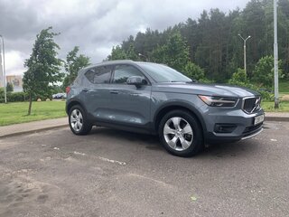 2021 Volvo XC40 I, серебристый, 2316496 рублей, вид 3