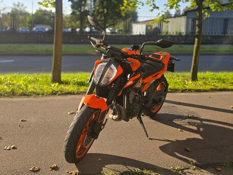 2022 KTM 890 Duke, оранжевый, 650000 рублей, вид 3