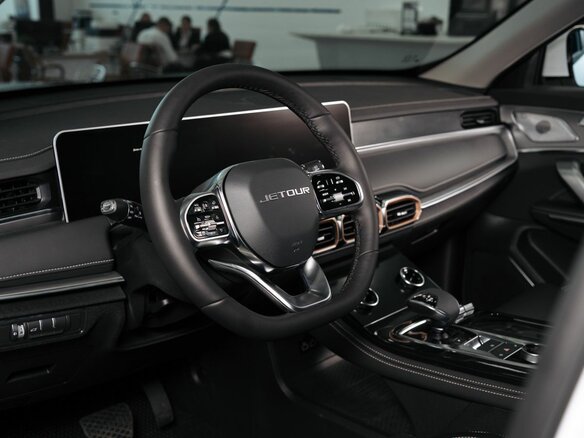 2026 Jetour X70+ I Рестайлинг, белый, 3399000 рублей - вид 11