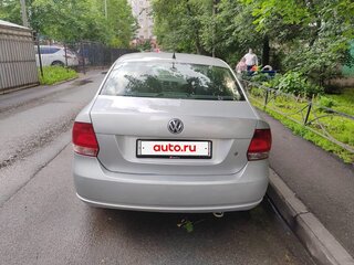 2011 Volkswagen Polo V, серебристый, 425000 рублей, вид 2