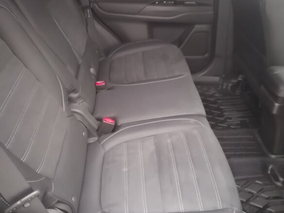 2017 Mitsubishi Outlander PHEV III Рестайлинг 2, чёрный, 2600000 рублей - вид 5
