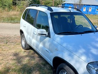 2010 Chevrolet Niva I Рестайлинг, белый, 500000 рублей, вид 5