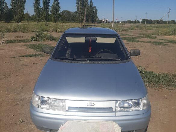 2002 Lada (ВАЗ) 2110, серебристый, 200000 рублей