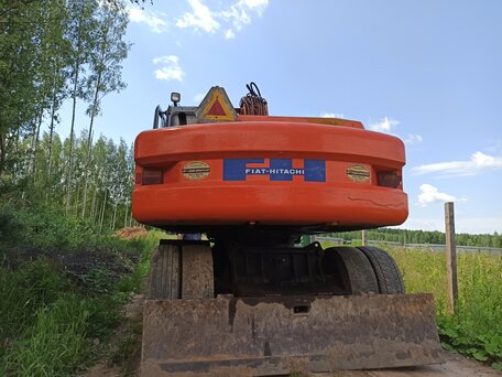 2003 Fiat-Hitachi Колёсные, красный, 2300000 рублей, вид 4
