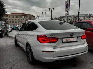 2017 BMW 3 серии Gran Turismo 320i xDrive VI (F3x) Рестайлинг, белый, 3300000 рублей, вид 4
