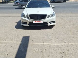 2011 Mercedes-Benz E-Класс 200 7G-Tronic IV (W212, S212, C207), белый, 1600000 рублей, вид 2